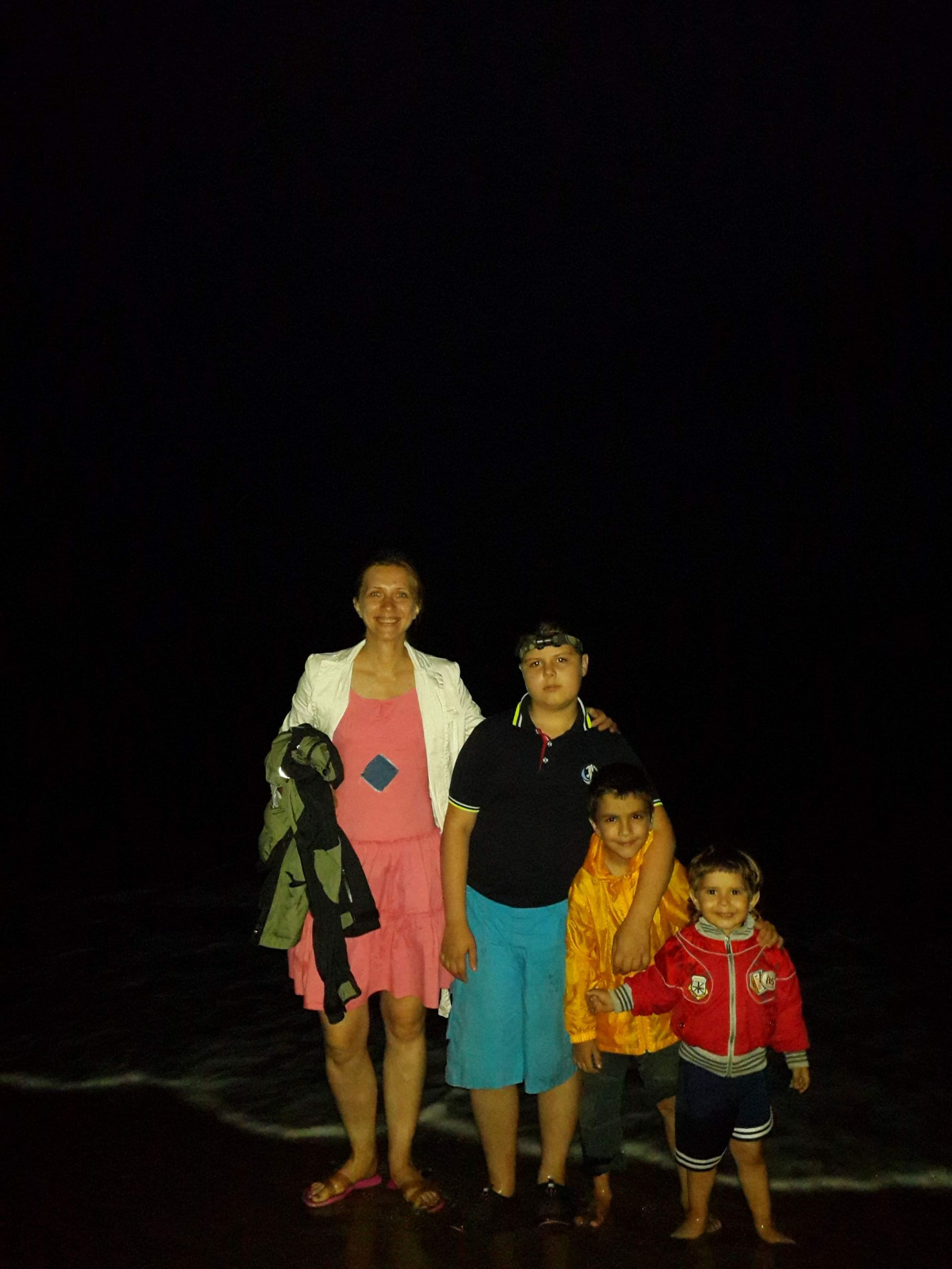 Черное море ночью.